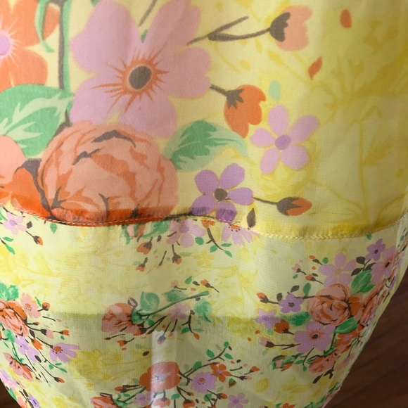 Selena Gomez Dream Out Loud floral sheer - Picture 7 of 10